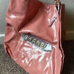 Elegant Pink Quilted Women's Bag